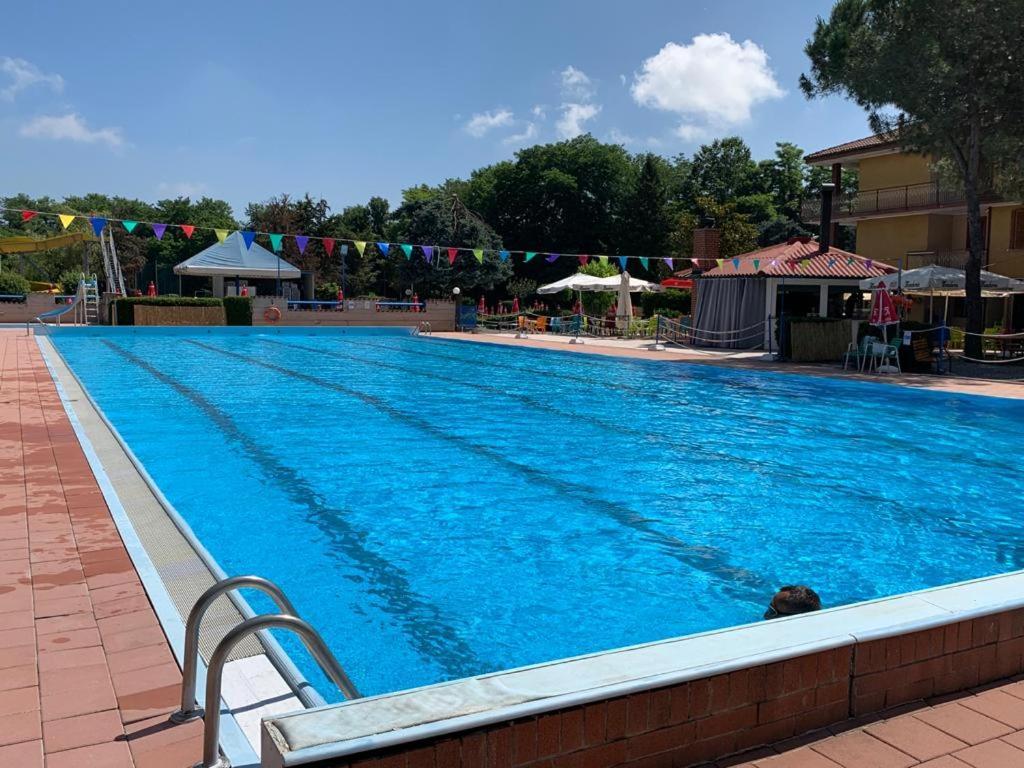 Piscina San Lorenzo 桑特伊阿 外观 照片